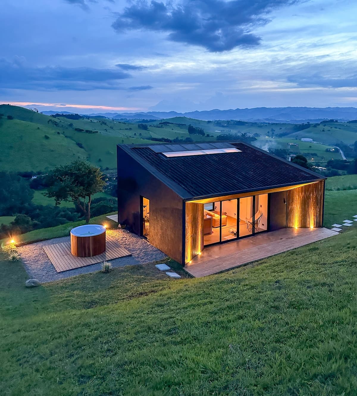 Bacon ipsum dolor amet sausage corned beef turkey spare ribs capicola jerky shank, flank meatloaf beef tongue.