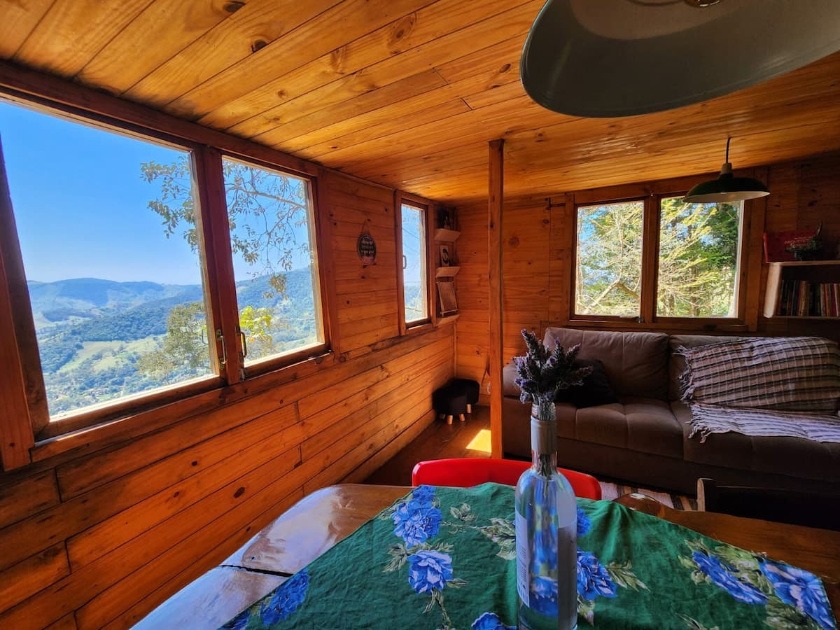 Bacon ipsum dolor amet short ribs sausage turducken, porchetta bacon salami tail shoulder pig beef landjaeger.