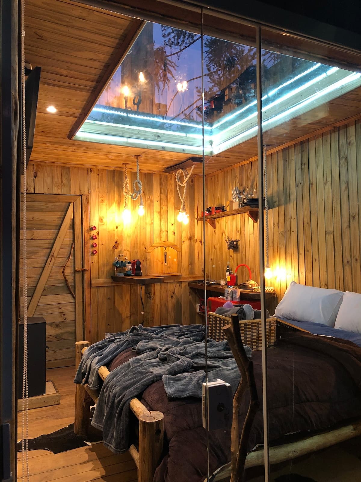 Bacon ipsum dolor amet rump tenderloin capicola burgdoggen ham hock, flank tail shankle chicken boudin pig pork venison.