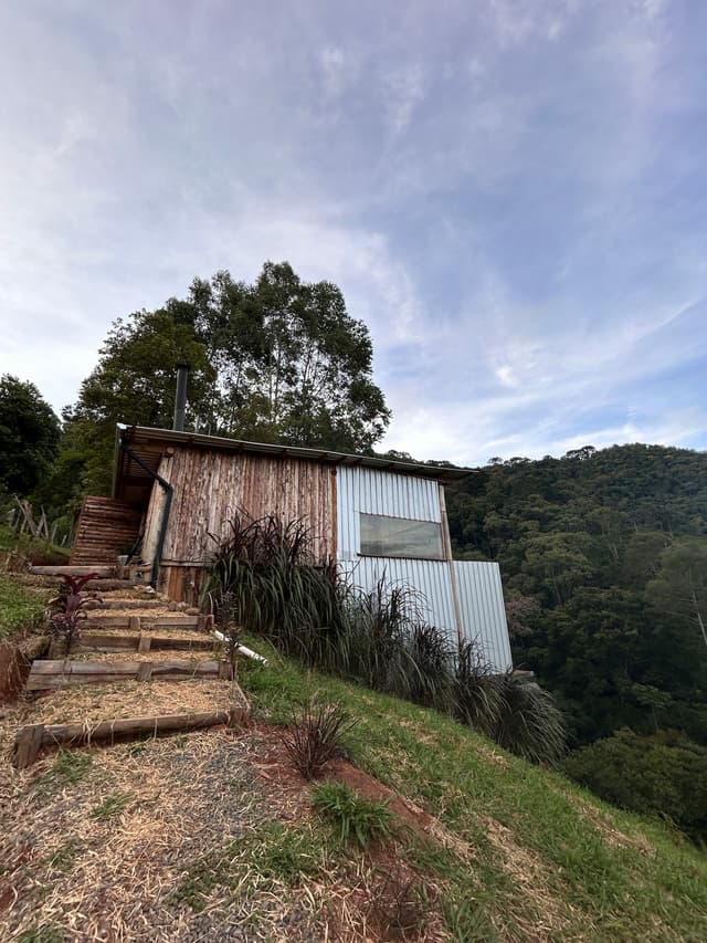 Bacon ipsum dolor amet tri-tip flank rump tail, capicola shank cupim andouille ball tip jowl short ribs sirloin turkey.